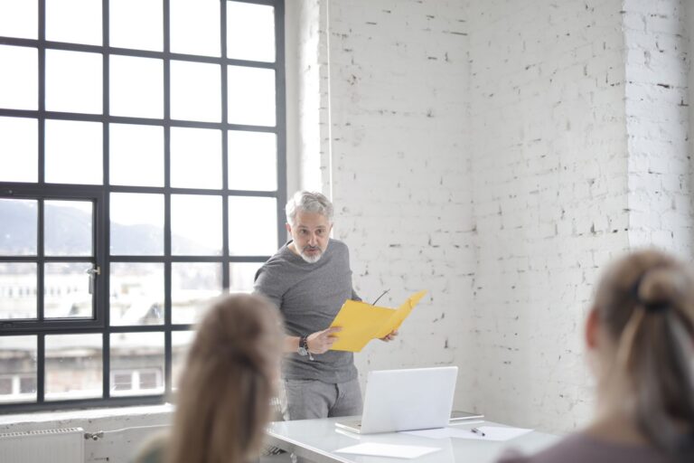 Exploring a Career in Organizational Leadership: Is a Leadership Degree Right for You?