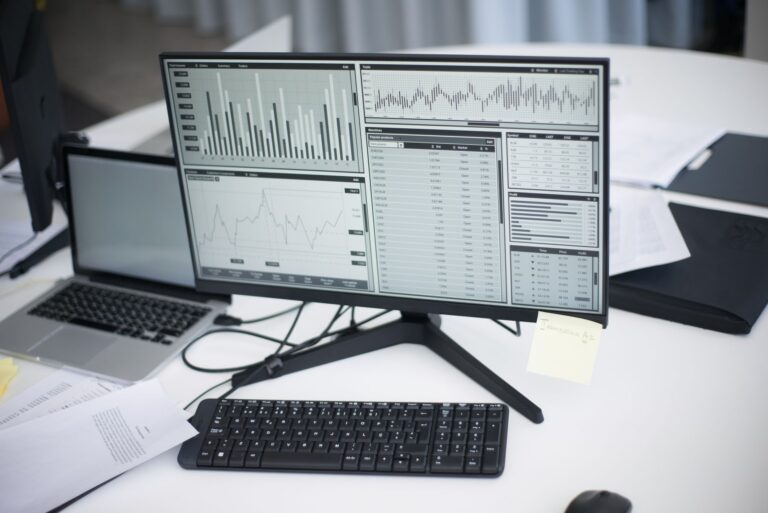 What a Data Analytics Program Involves: A Guide for Adults Ready to Grow in Tech